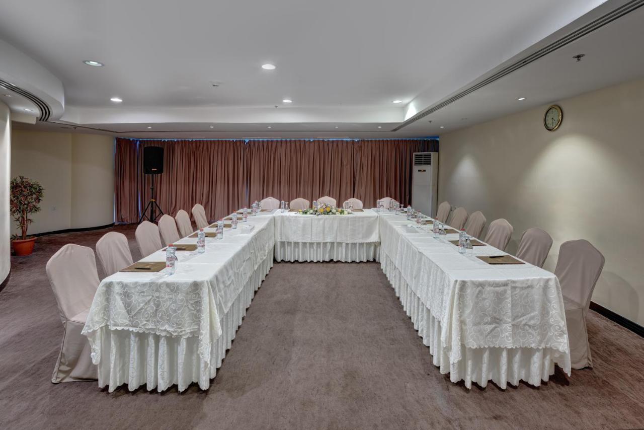 Aryana Hotel Sharjah Exteriör bild