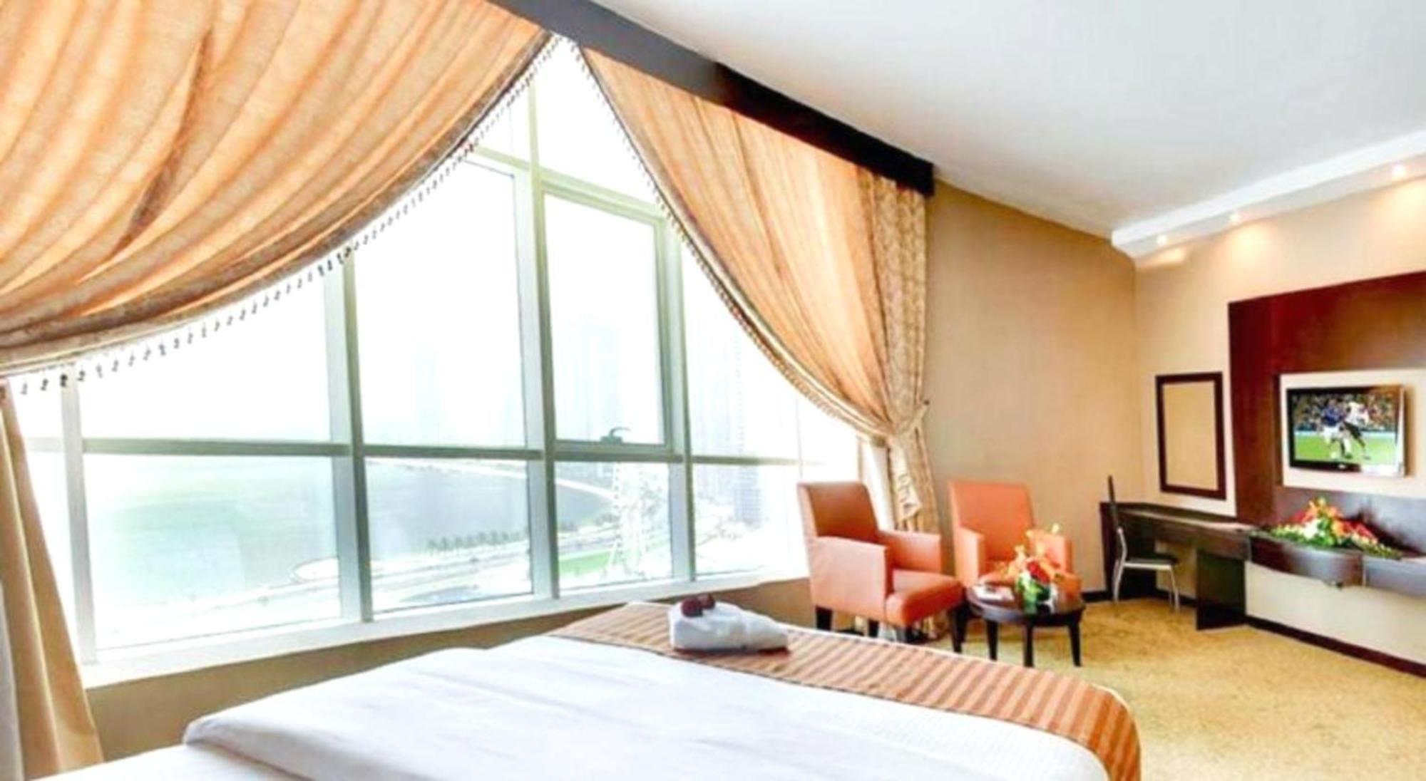Aryana Hotel Sharjah Exteriör bild
