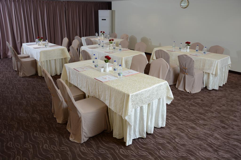 Aryana Hotel Sharjah Exteriör bild
